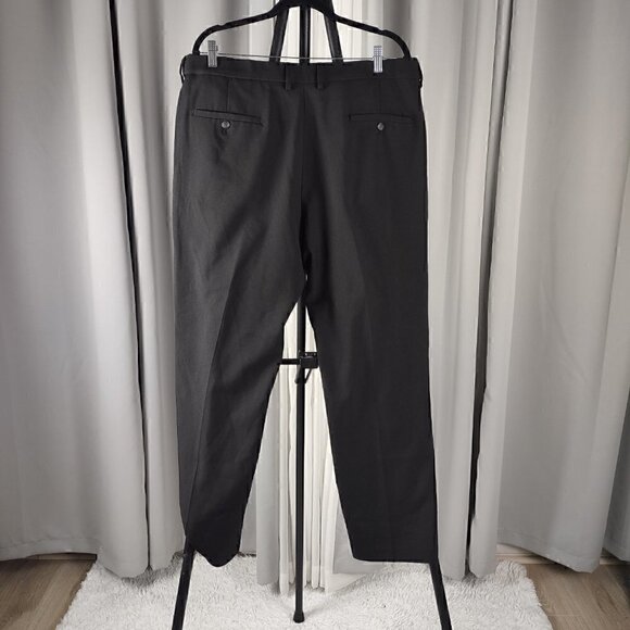 Haggar Stria Classic Fit Flat Front Hidden Expandable Waist  Black Slacks 38X30 - Picture 3 of 11